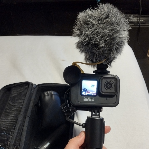 Go Pro Hero 9 - Picture 2 of 6